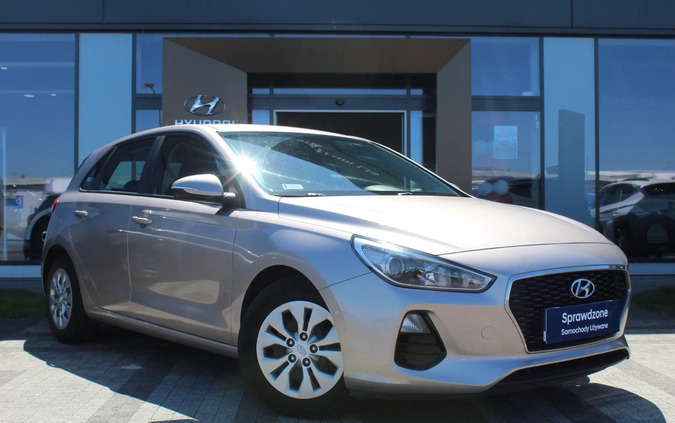 Hyundai I30 cena 45900 przebieg: 115329, rok produkcji 2018 z Bodzentyn małe 277